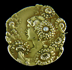 Art Nouveau autuwm brooch crafted in 14kt gold. (J8991)