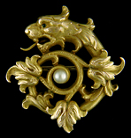 Victorian serpent and acanthus leaf brooch. (J9069)