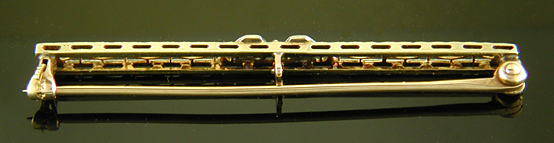 Frank Krementz sapphire bar pin. (J9346)