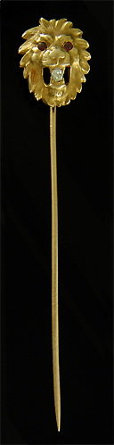 Lion and diamond stickpin. (J9188)