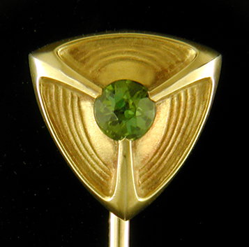 Hans Braslet peridot stickpin. (SP9615)