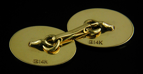 Carrington gold cufflinks. (J8781)