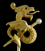 Stickpin with a fiery dragon protecting a golden sceptre. (J9055)