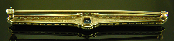 Edwardian brooch with sapphire and pearls. (J9510)