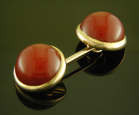 Carnelian dress set. (J9218)