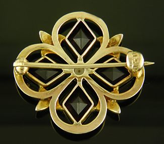 Medieval-inspired amethyst and pearl brooch. (J9369)
