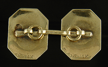 Back of elegantly engraved antique cufflinks. (J6770)