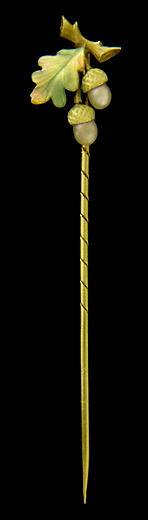 Enamel oak leaf and acorn stickpin. (J9074)