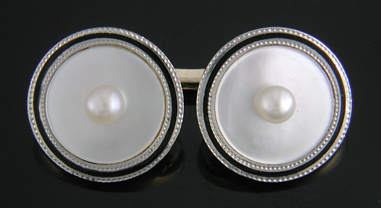 L.E. Garrigus mother-of-pearl and black enamel dress set. (J8735)