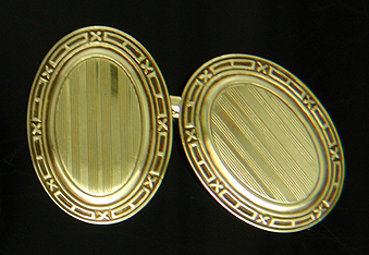 14kt Golden Pinstripe cufflinks (J8739).