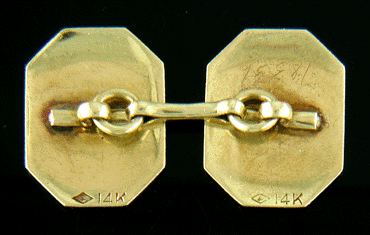 Back of elegantly engraved antique cufflinks. (J6826)