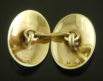 Huger sapphire and diamond cufflinks. (J9177)