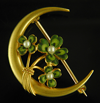 Krementz clover and crescent moon brooch. (BR9567)