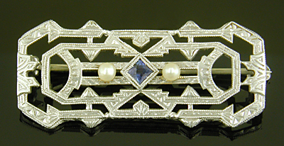 Art Deco sapphire and pearl brooch (J9488)