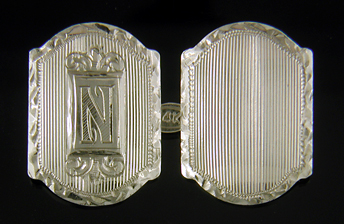 14kt gold cufflinks with 'N' monogram. (J8146)