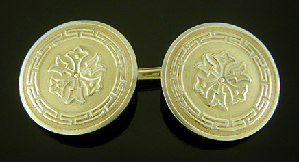 Taylor fleur-de-lys and tulip cufflinks. (J9172)