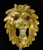 Lion and diamond stickpin. (J9188)