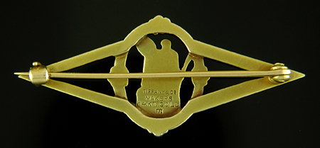 Tiffany Renaissance style pin. (J9337)