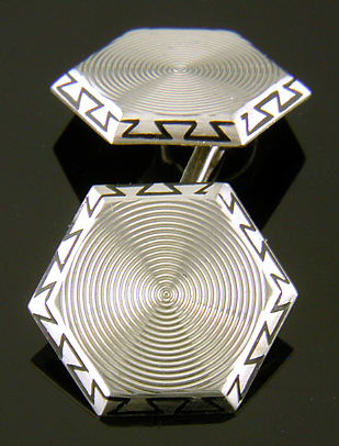 Wordley, Allsopp & Bliss white gold and black enamel Art Moderne cufflinks. (J9115)