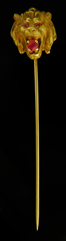 Lion and ruby stickpin. (J9152)