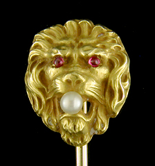 Victorian lion and pearl stickpin. (J9012)