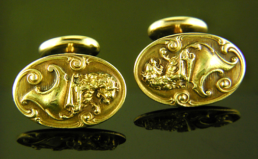 Whiteside and Blank regal lion cufflinks. (J9417)
